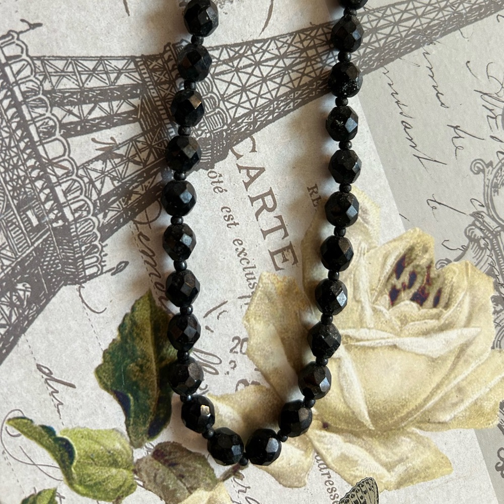 VINTAGE OLD Faceted Black Glass Beaded Necklace